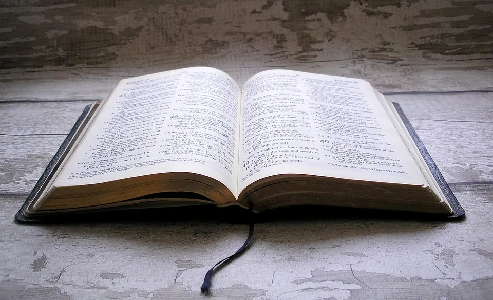 Biblia abierta para el estudio de la Palabra de Dios